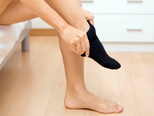 чисти чорапи при лечение на гъбички по кожата на краката