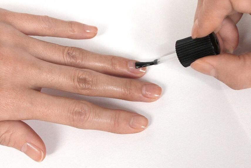 как да изберем лак срещу гъбички по ноктите